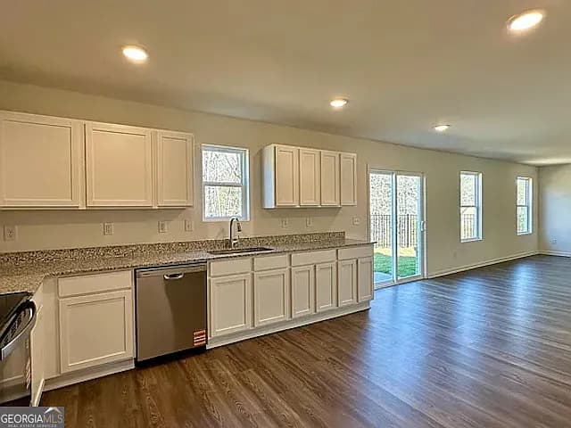 520 Liberty Hall Dr thumbnail 7