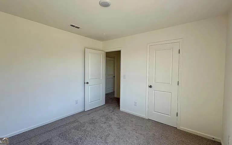 520 Liberty Hall Dr thumbnail 11