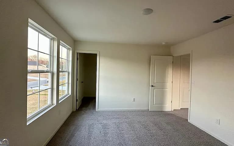 520 Liberty Hall Dr thumbnail 13